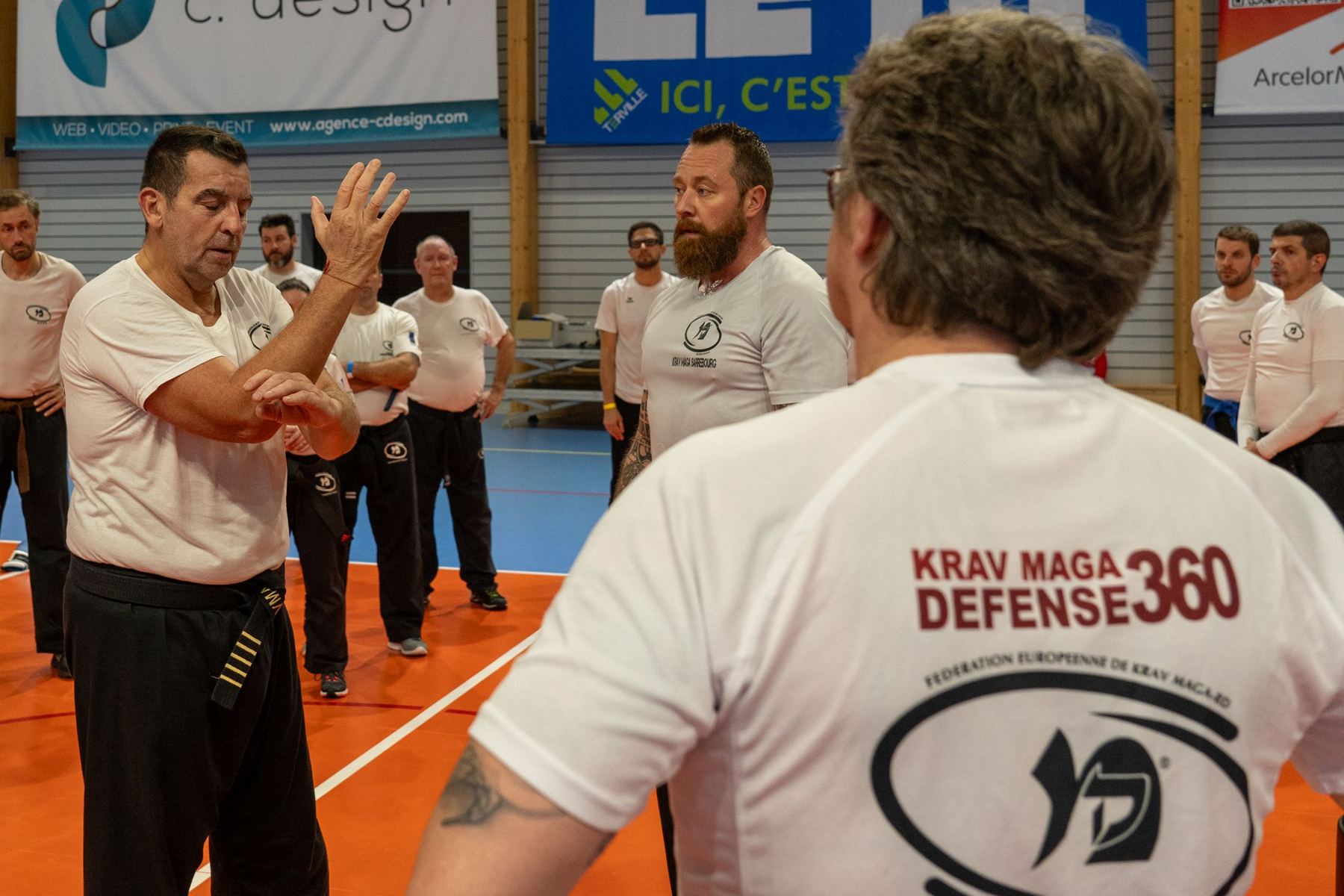 Démonstration de self-défense Krav Maga lors d'un stage en Moselle